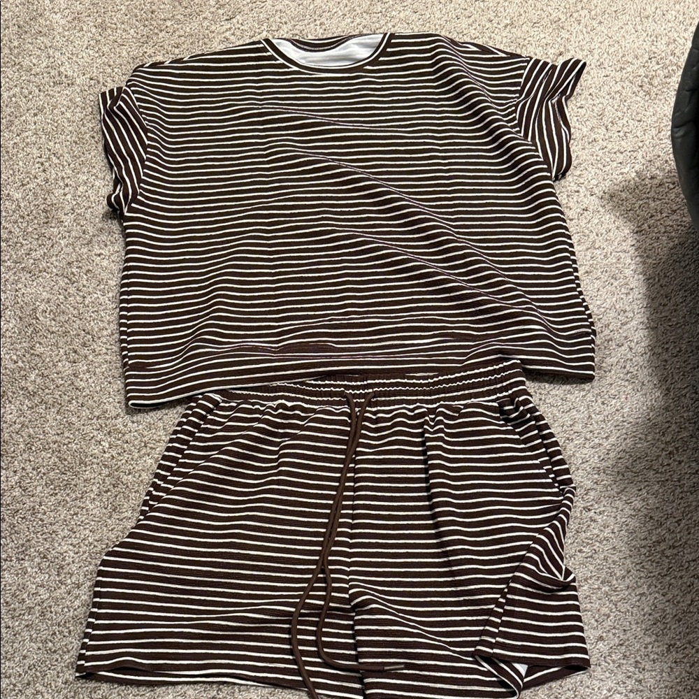 Women’s Striped Lounge Set — Brown & White